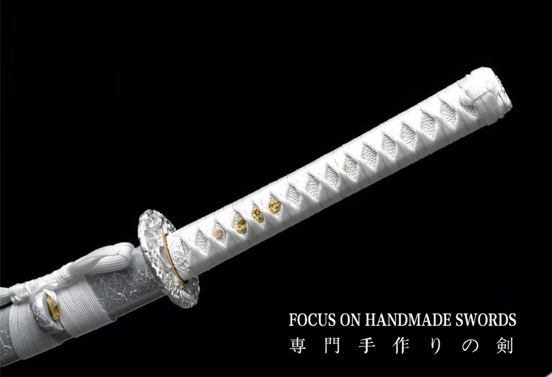 Aka no Ikazuchi Katana White